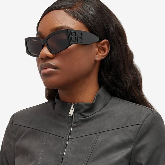 NEW BALENCIAGA SUNGLASSES BB0321S 001 BLACK WOMEN EYEWEAR - Picture 2 of 4